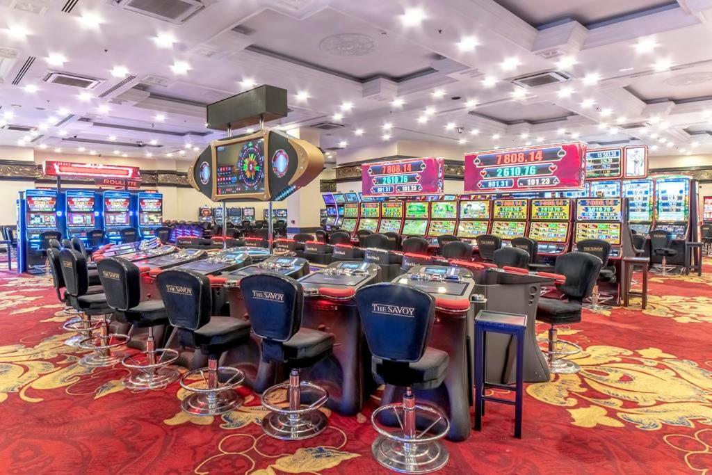 Savoy Hotel Spa & Casino Kyrenia  Exterior photo Casino Slots